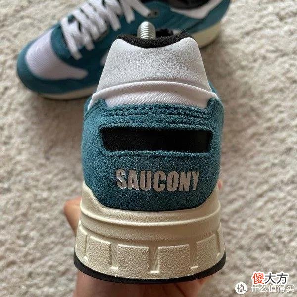 【时尚一点】Sneaker 篇一百六十九：两双Shadow 5000与袋鼠德产分享