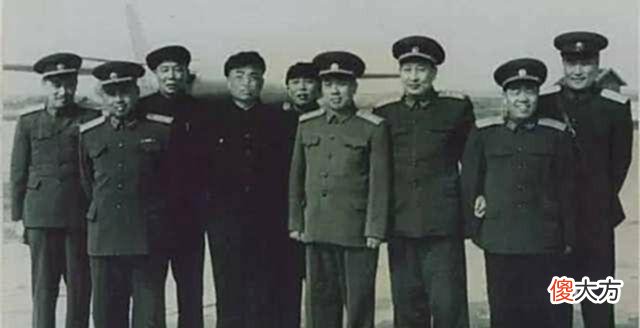 【爱历史】建国后，管理东西南北的六大局，一号负责人是谁