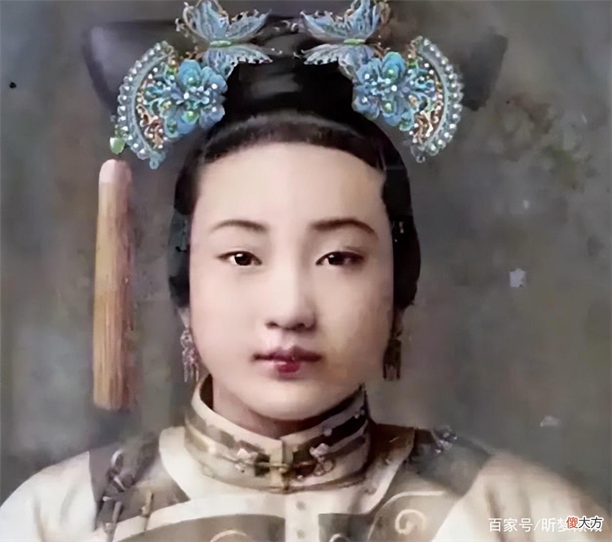 【历史故事】清朝的妃子很丑？一组老照片告诉你，她们的样貌不输女明星