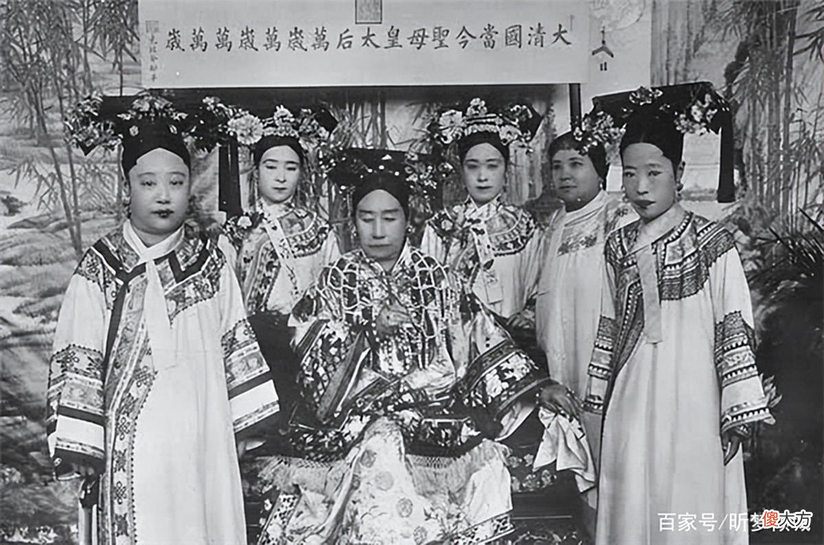 【历史故事】清朝的妃子很丑？一组老照片告诉你，她们的样貌不输女明星