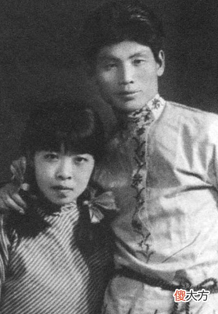 【历史故事】她被誉为“三十年代的文学洛神”，一生被三任爱人三次抛弃