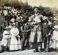 【历史故事】清朝“巨人”詹世钗：高3.19米娶英国娇妻，儿子回乡却被扫地出门