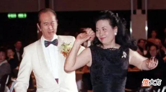 【历史故事】蓝琼缨与赌王何鸿燊如何相识、相爱、相守的？