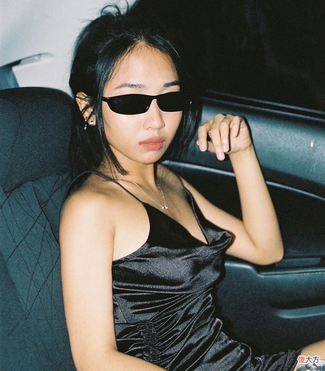 【时尚一点】除了Lisa就是她！这个登上科切拉舞台，还和王嘉尔是好友的泰国Rapper到底是谁？