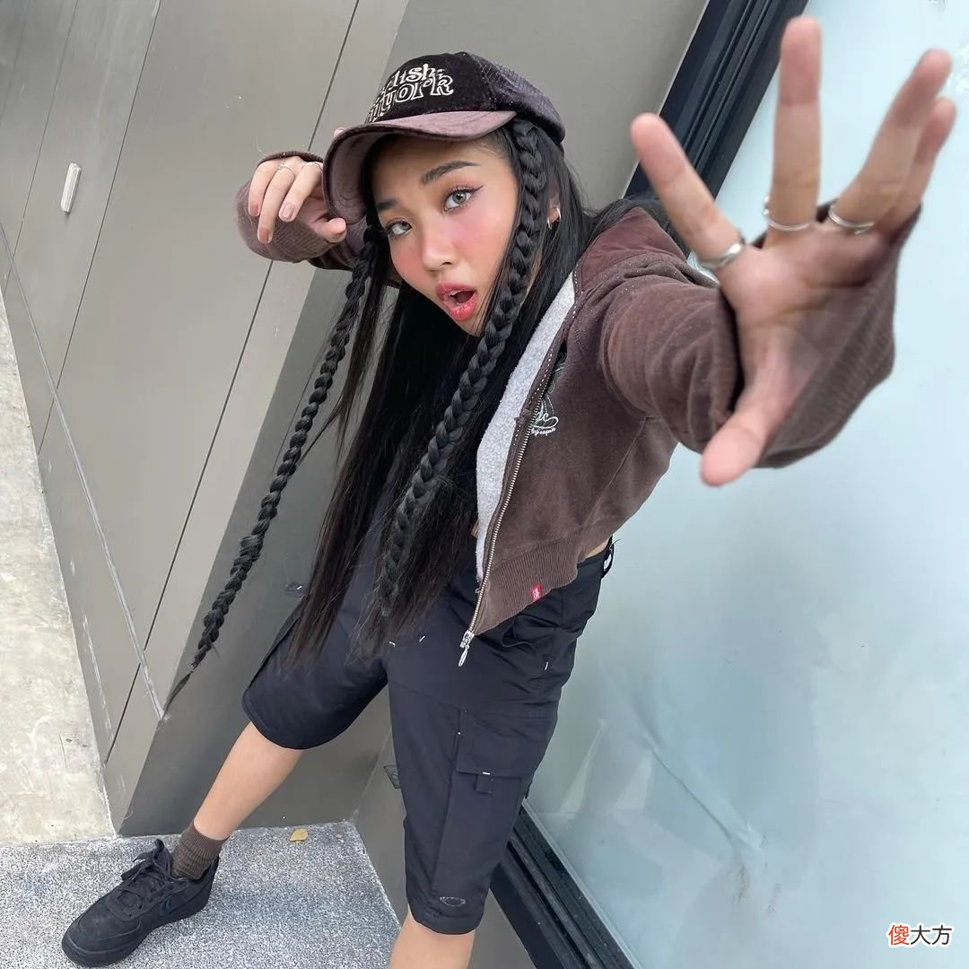 【时尚一点】除了Lisa就是她！这个登上科切拉舞台，还和王嘉尔是好友的泰国Rapper到底是谁？