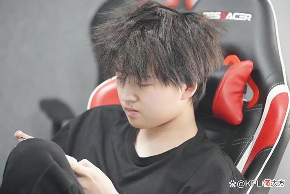 【游戏世界】KPL6月国服成功人士：青云成AG门面，梦岚四国一，江城射野两开花
