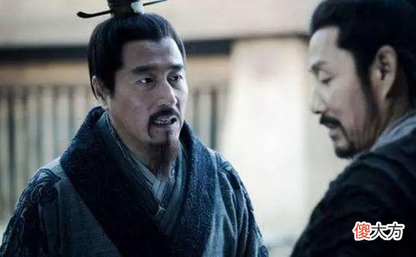 【历史故事】韩信投奔汉营却当逃兵，刘邦气得要杀他，为何最终又拜其为将军？