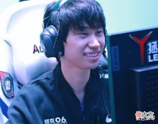 【游戏世界】Doinb吐槽tarzan:碾压宁王让他找不到工作,读韩服喷我的评论