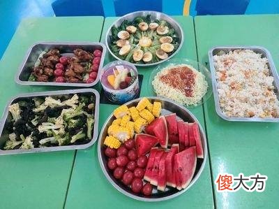 表演节目还是分享美食？幼儿园的庆祝活动真的让家长和老师心累