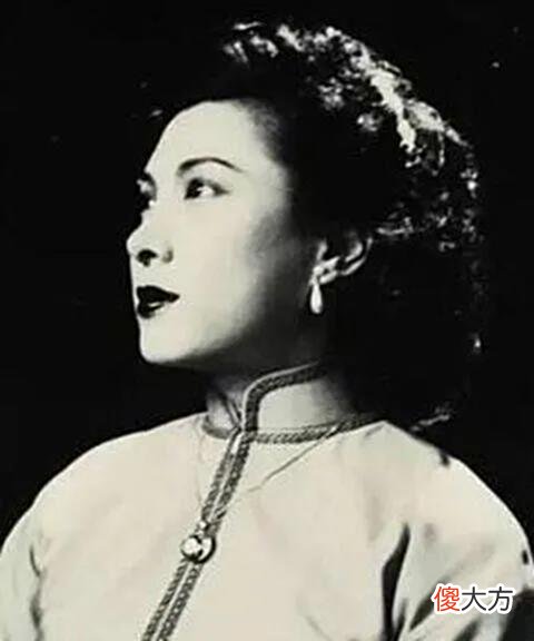 【爱历史】民国一奇女:四年交往3000男友,28岁跳海,从其日记发现风流韵事