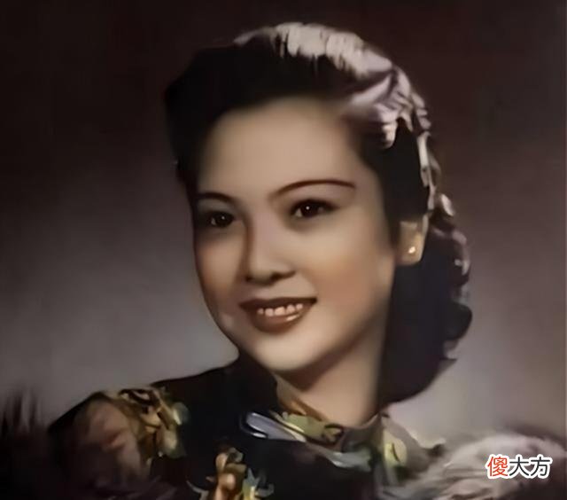 【爱历史】民国一奇女:四年交往3000男友,28岁跳海,从其日记发现风流韵事