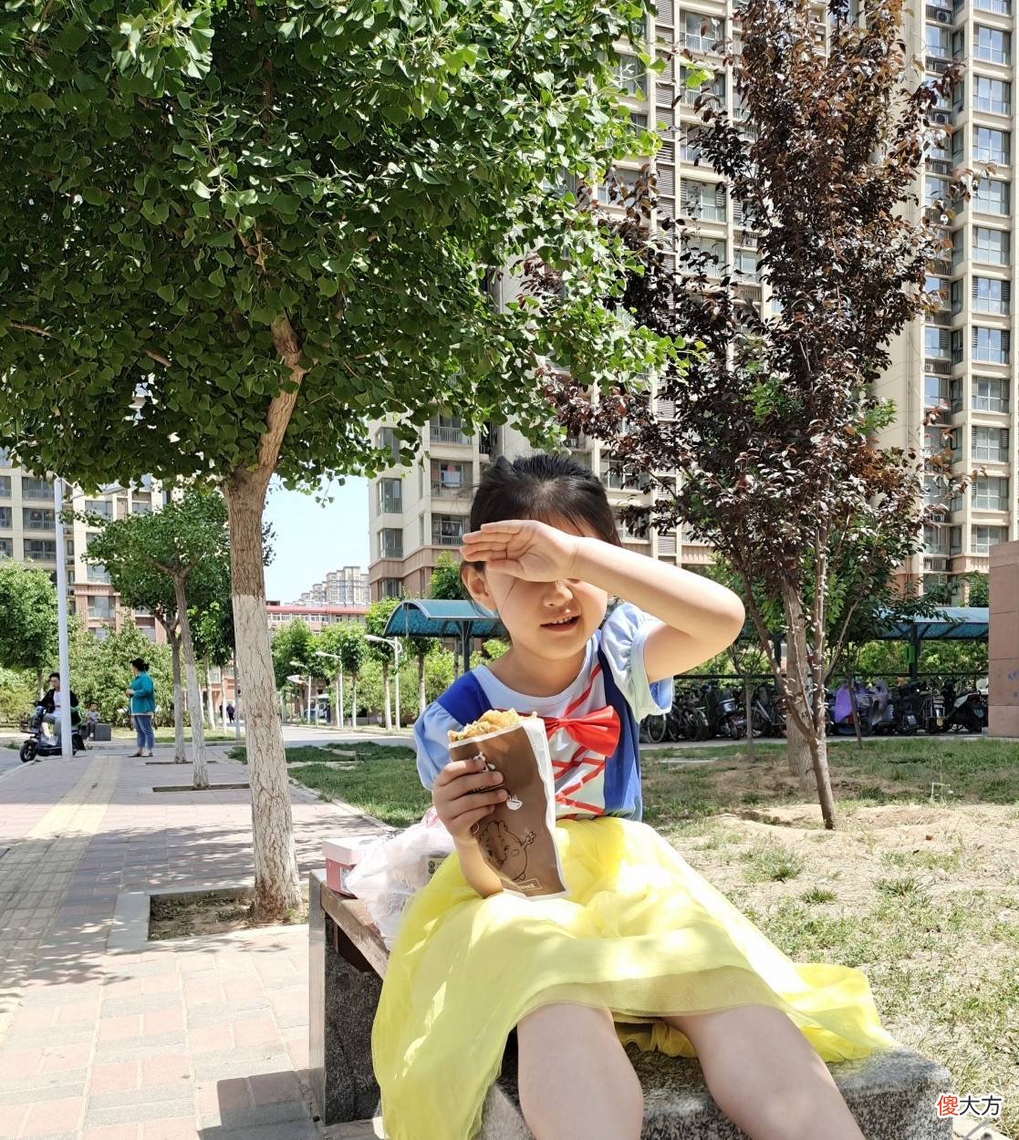 【时尚一点】孩子穿公主裙的审美观，家长的审美观一言难尽