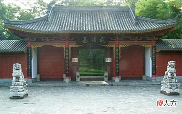 【爱历史】诸葛亮墓为何至今安然无恙？墓上大树很神秘