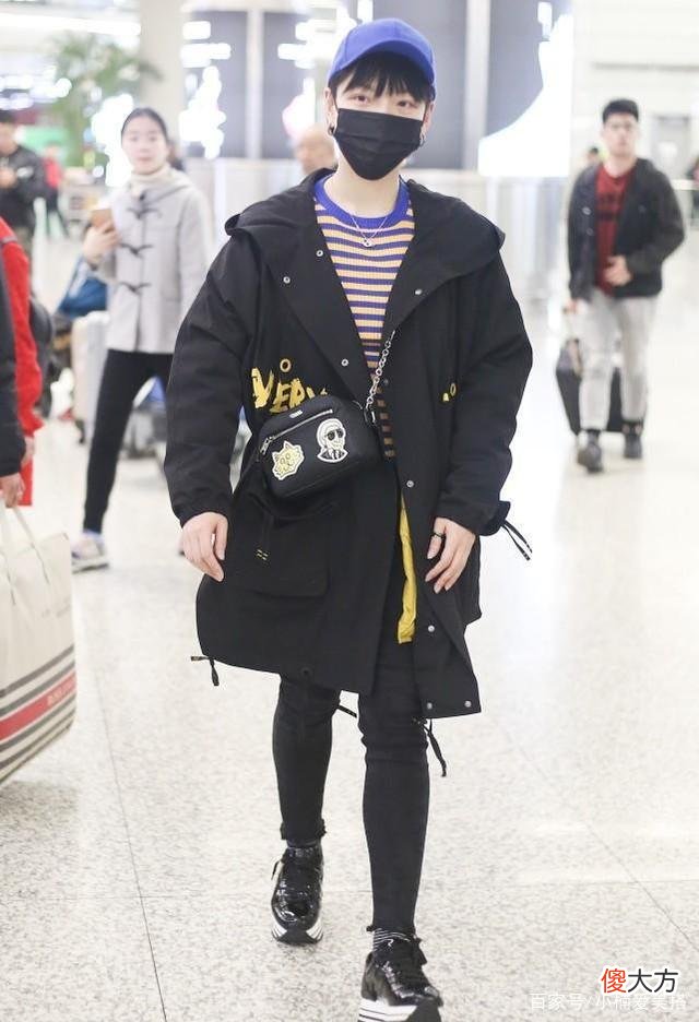 【时尚一点】吴莫愁的条纹造型如何搭配？