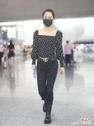 【时尚一点】黑色方领露脐装怎么穿才能显得高级又时尚？