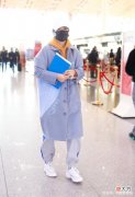 【时尚一点】女明星杨童舒的减龄穿搭技巧有哪些？