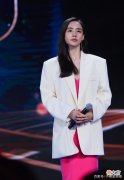 【时尚一点】礼服裙如何搭配才能让自己的造型更加得体？
