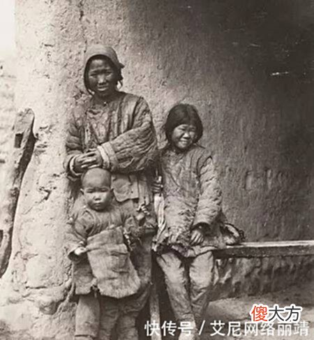 【爱历史】晚清珍贵历史老照片官员威风凛凛，穷人衣衫褴褛，图6让人心酸