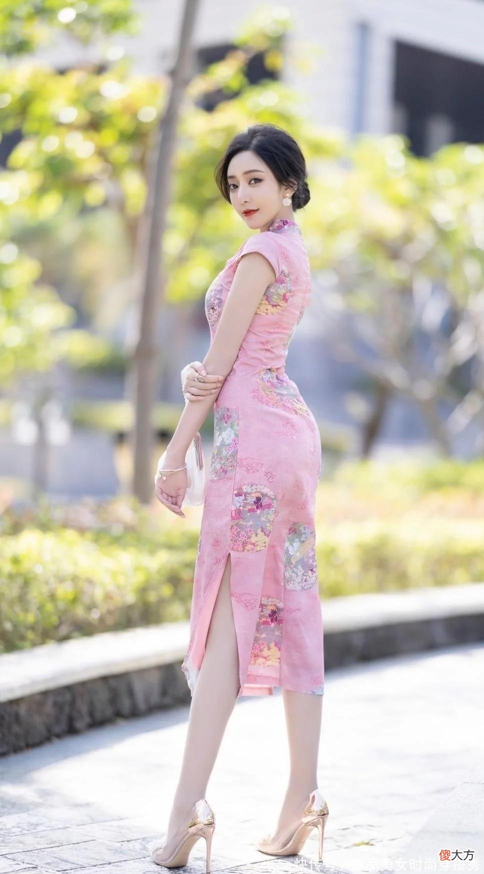 【时尚一点】温柔大气的旗袍，优雅不失大方，展现传统服饰的魅力