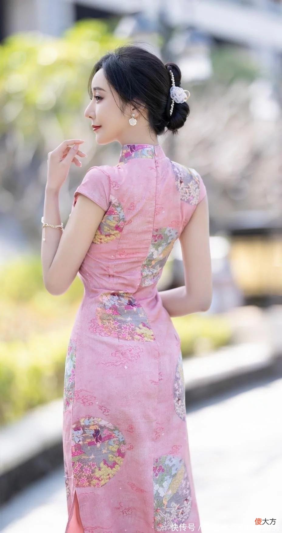 【时尚一点】温柔大气的旗袍，优雅不失大方，展现传统服饰的魅力