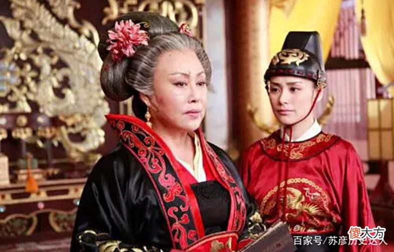 【爱历史】古代丢人刑罚，虽不疼但十分屈辱，现代的人们却很乐意花钱体验