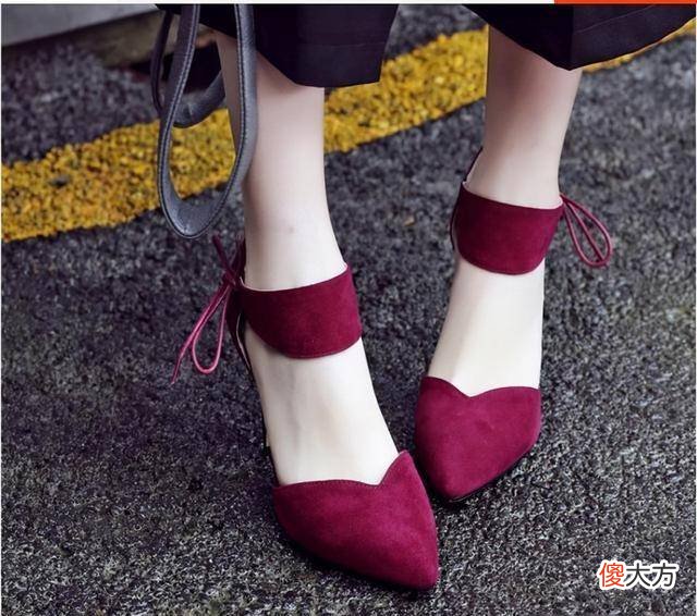 【时尚一点】尖头一字带高跟鞋，舒适百搭显高挑身材，穿起来更有女人味