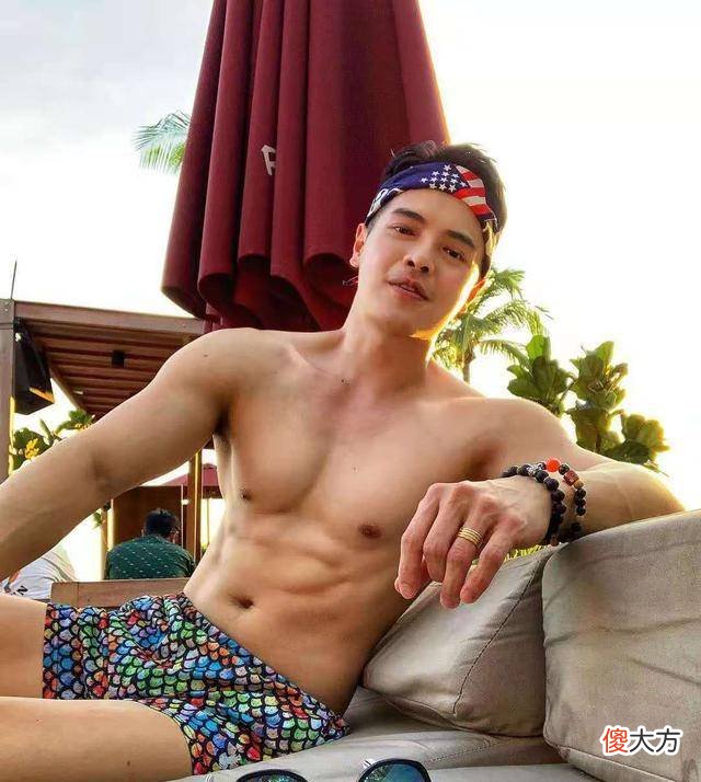 【时尚一点】90后肌肉型男，穿大裤衩拍写真，男友力爆棚