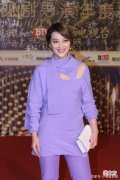 【就爱时尚】借鉴女明星梅婷的优雅穿搭，紫色西服套装提升优雅魅力
