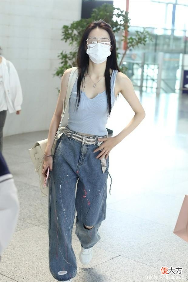 【就爱时尚】徐璐的吊带服装怎么搭配才好看？