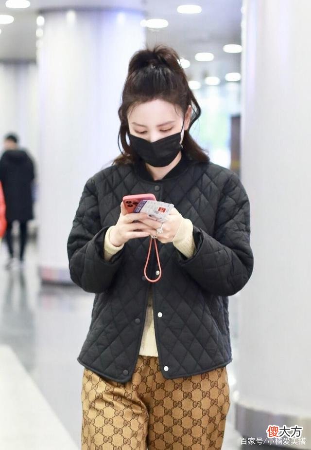 【时尚一点】秋冬夹棉外套怎么搭配好看？