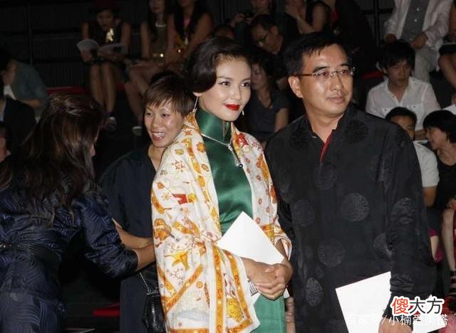 【时尚一点】礼服裙如何搭配才能显得高级感？