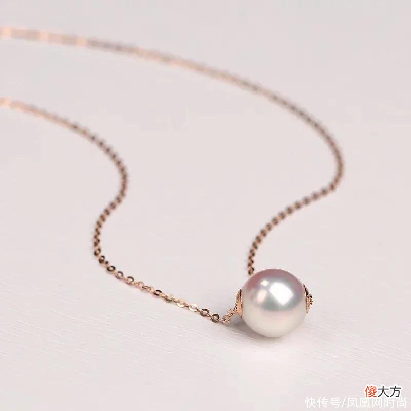 【时尚一点】跟《戴珍珠耳环的少女》学搭配，把珍珠带出灵动和少女感