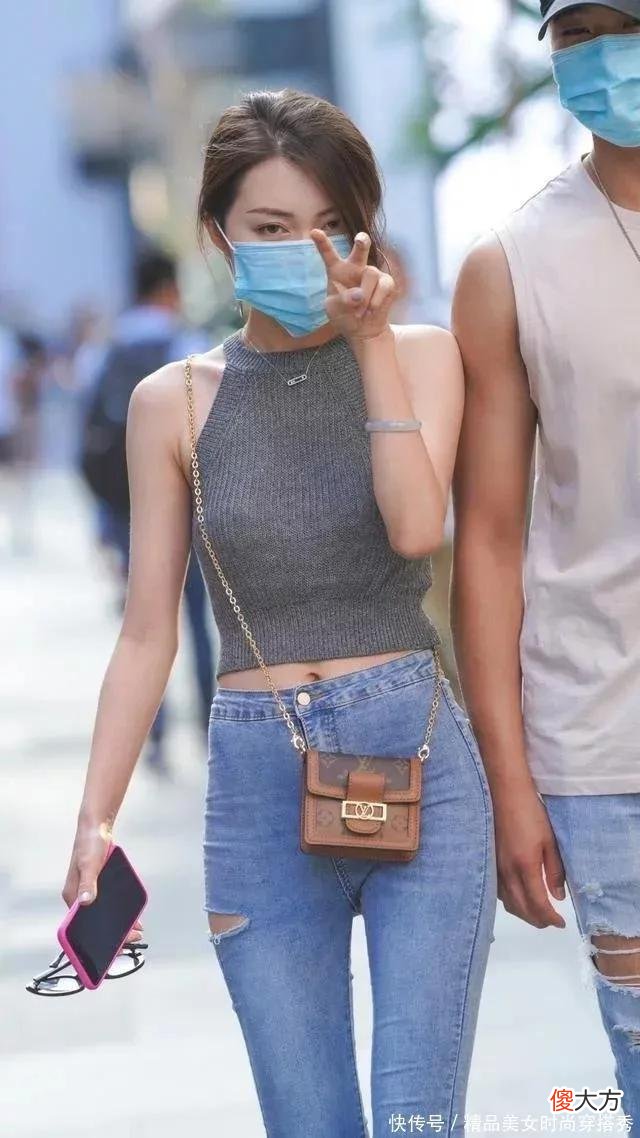 【就爱时尚】正点靓女穿搭紧身牛仔裤 性感迷人 街拍美图合集分享展示