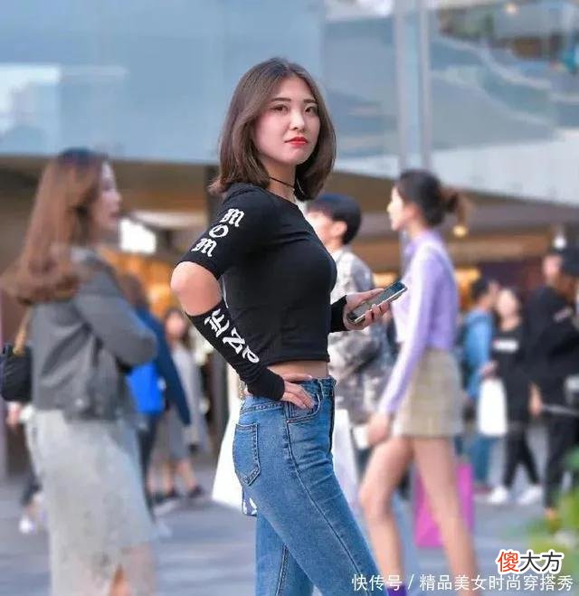 【就爱时尚】正点靓女穿搭紧身牛仔裤 性感迷人 街拍美图合集分享展示
