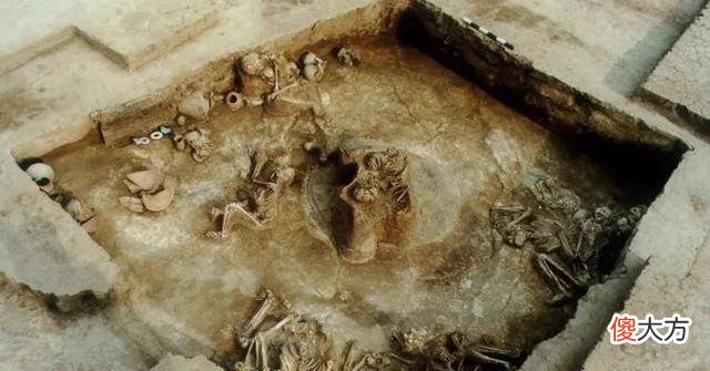 【爱历史】考古学家发掘4000年前的青海喇家遗址