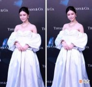 【时尚一点】文咏珊白色上衣+黑色西裤白色上衣百搭又显气质