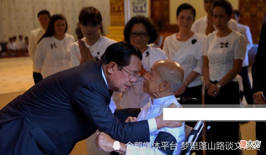 【历史故事】拉那烈亲王和洪森是好兄弟，不打不相识，看看这几张相片就知道了
