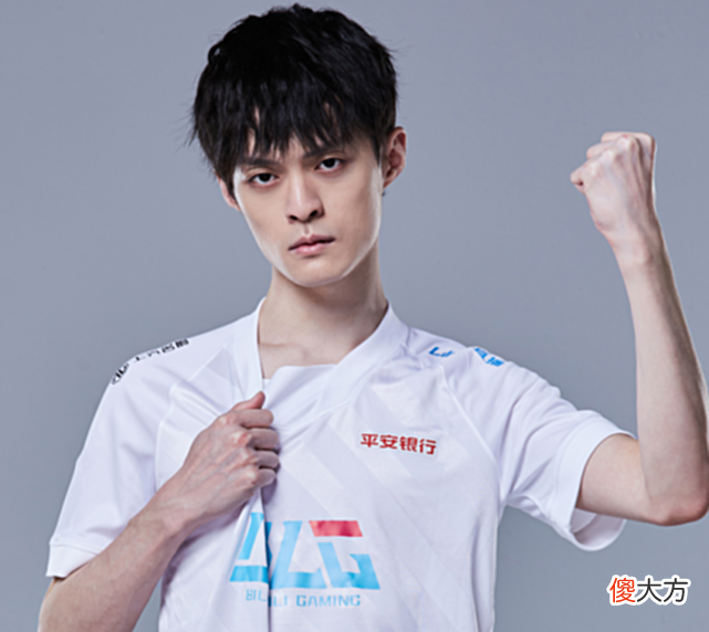 【游戏迷】继阿Bin后，BLG又来大动作了！知情人爆料FoFo和左手也将互换