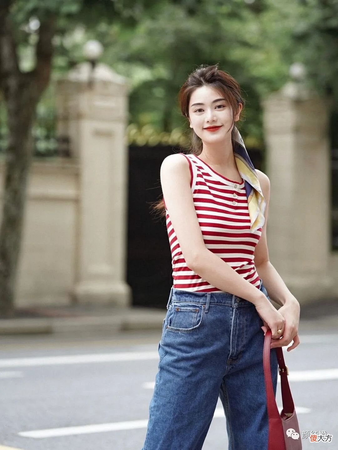 【时尚一点】时髦的女人夏天都不乱打扮，只需用这几款单品，轻松打造高级感