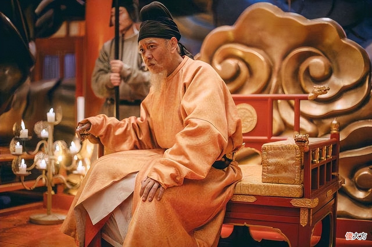 【爱历史】古代将军造反，为什么下面的士兵都会效忠他，而不是忠于皇帝？
