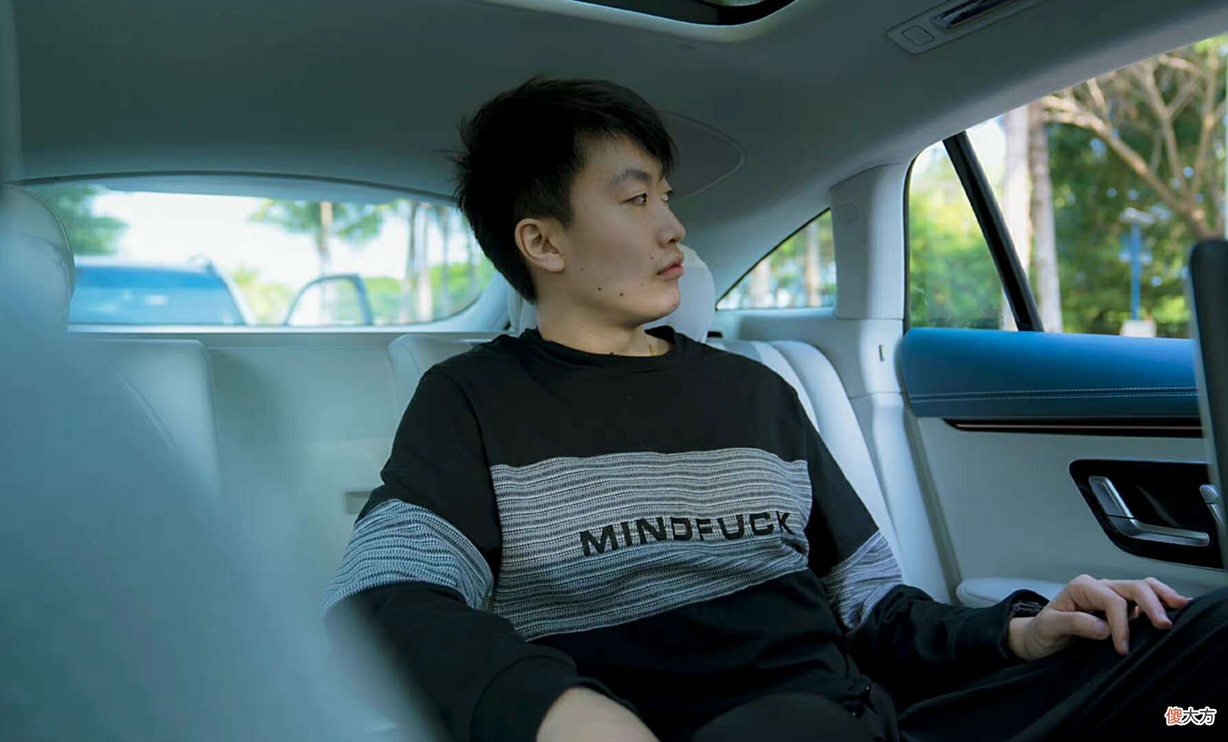 【游戏世界】RNG和BLG上单互换，北枫直呼意外，管泽元：选手联盟战队三方同意
