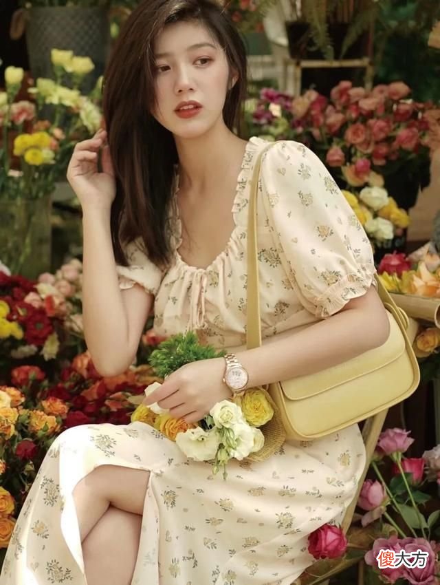 【就爱时尚】夏天来了穿裙子，三个时尚穿搭小技巧得掌握，照着穿显瘦又有气质