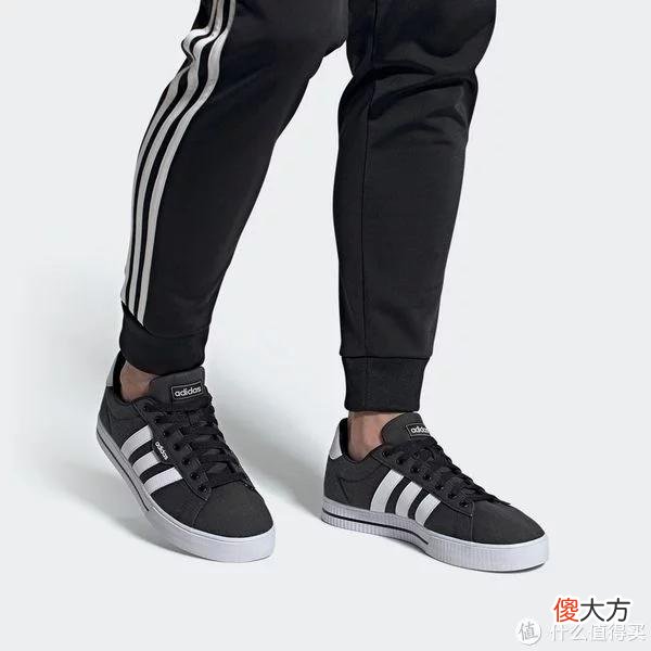 【就爱时尚】32款阿迪达斯精选篮球鞋——300元以下好价格推荐汇总