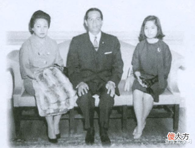 【爱历史】父亲当总统五年,承认是福建人,女儿当总统十年,回中国认祖归宗