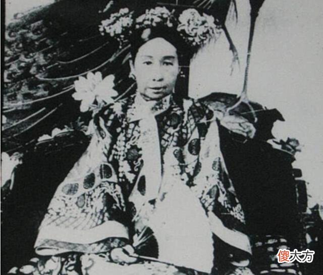 【历史故事】老人收藏慈禧唯一真实照片,专家问多少钱才捐,老人如何回答的