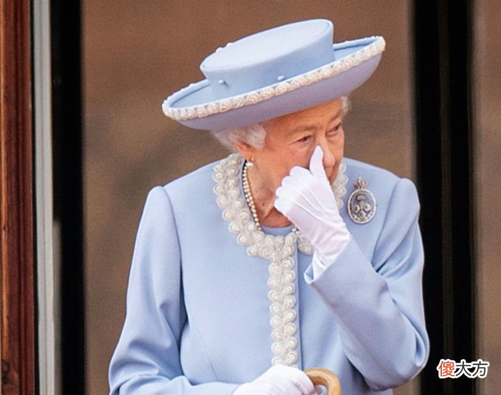 【爱历史】英女王登基70周年庆典背后：谁也没法预测明天，她的离开已成无法避免的话题