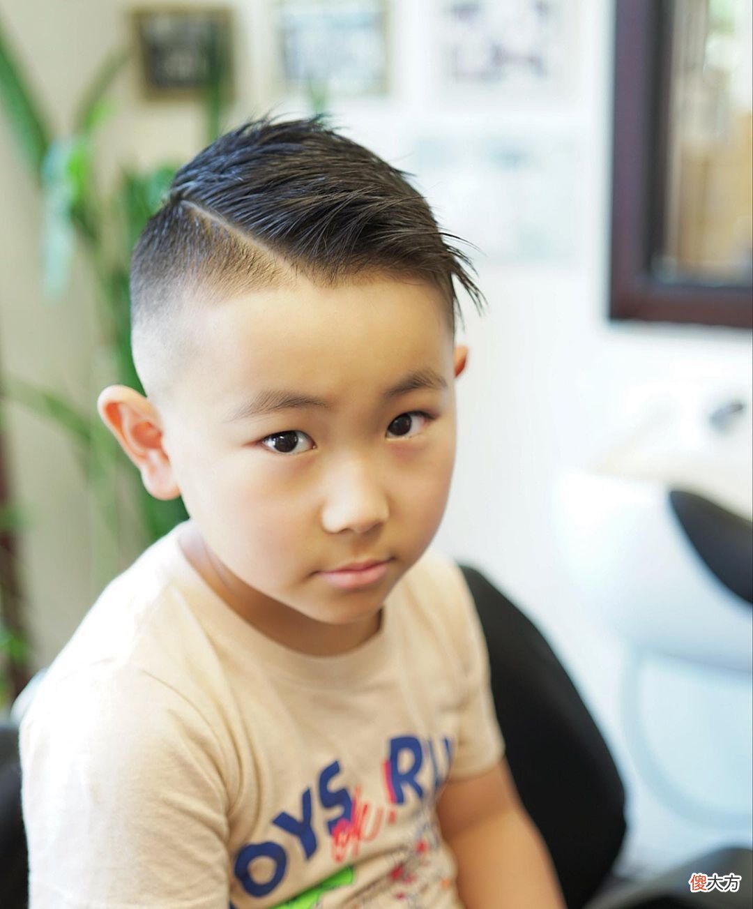 【就爱时尚】小男孩发型14款，很火很帅气，这个夏天你儿子值得拥有