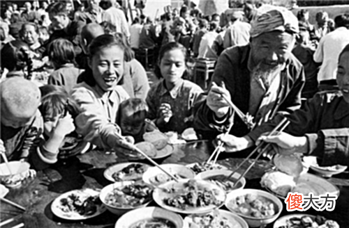 【爱历史】中国最后一个人民公社:仍记工分、统一分配口粮,家家户户住豪宅