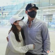 【时尚一点】孙艺珍玄彬夫妇婚后甜蜜同框美照