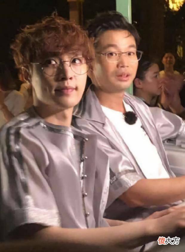 【就爱时尚】张艺兴录制《极限挑战》路透照曝光，生图颜值难不倒高颜值艺人